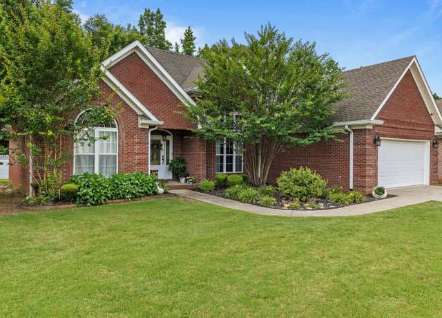 Property at 226 Jordan Ln, Florence, AL, 3 beds, 2 baths