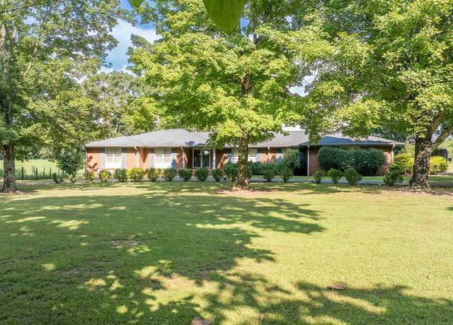 Property at 8300 Co Rd 71, Lexington, AL, 4 beds, 3 baths