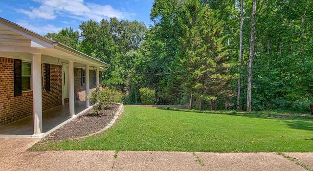 Photo of 215 Crockett Cir, Florence, AL