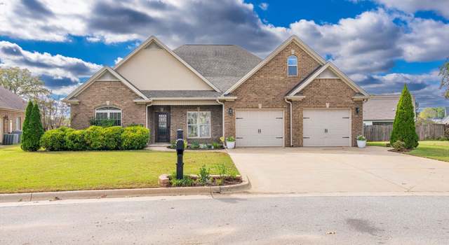 Photo of 146 Cottonwood Dr, Muscle Shoals, AL