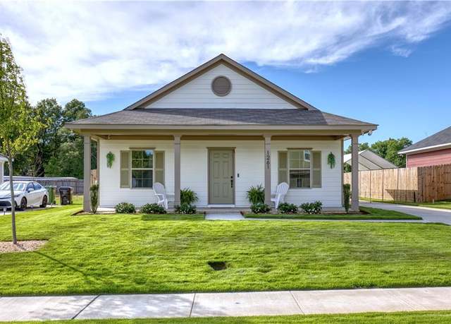 Property at 1261 Elliotts Ave, Columbus, GA 31903, 3 beds, 2 baths