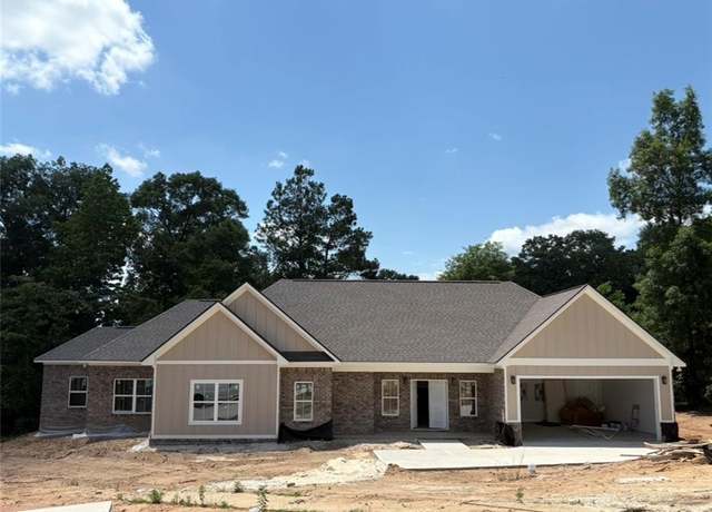 Property at 4500 Lakewood Park Dr, Phenix City, AL 36867, 4 beds, 3.5 baths