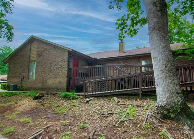Property at 4 Bridgecrest Dr, Phenix City, AL 36867, 2 beds, 2 baths