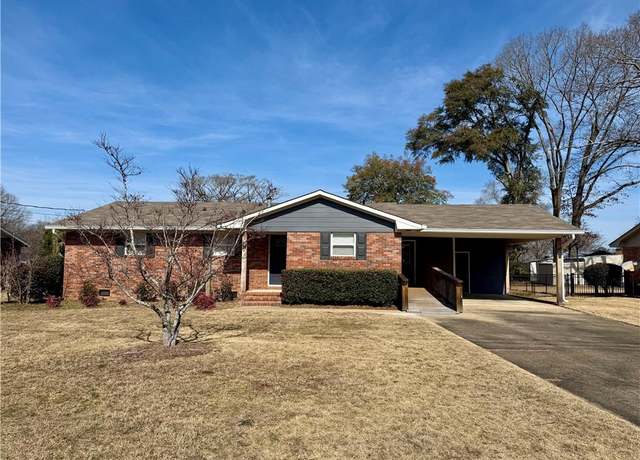 Property at 1506 48th St, Phenix City, AL 36867, 3 beds, 2 baths