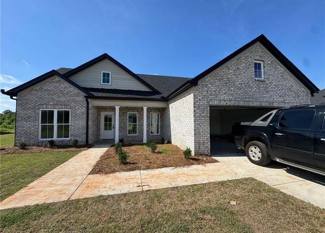 Property at 1104 30th St, Valley, AL 36854, 3 beds, 2 baths