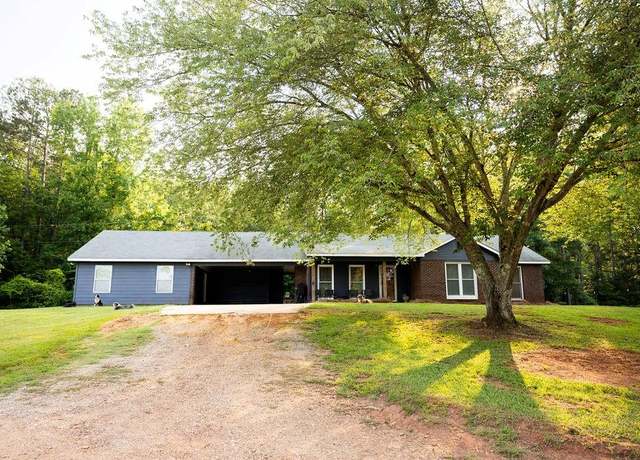 Property at 1218 Lee Road 279, Salem, AL 36874, 4 beds, 3 baths