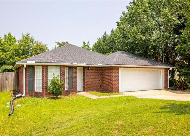 Property at 232 Mill Pond Dr, Phenix City, AL 36870, 3 beds, 2 baths