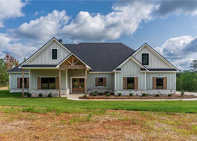 Property at 8862 Lee Road 158, Salem, AL 36874, 4 beds, 2.5 baths