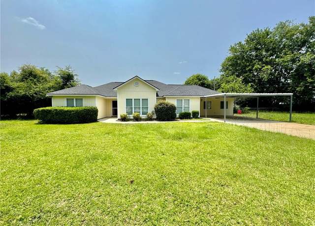Property at 280 Owens Rd, Fort Mitchell, AL 36856, 3 beds, 2 baths