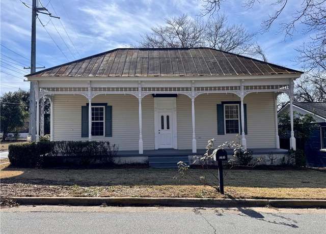 Property at 1301 21st St, Phenix City, AL 36867, 3 beds, 2 baths