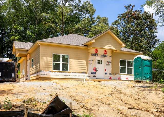 Property at 2801 22nd Ave, Phenix City, AL 36867, 3 beds, 2 baths