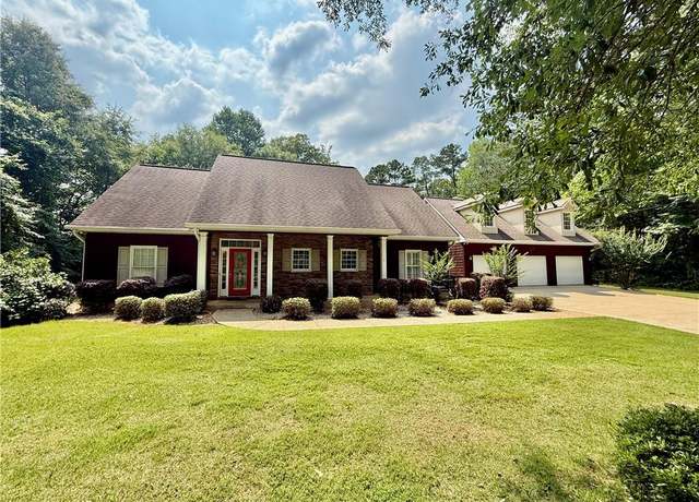 Property at 8943 Lee Road 379, Valley, AL 36854, 3 beds, 2.5 baths