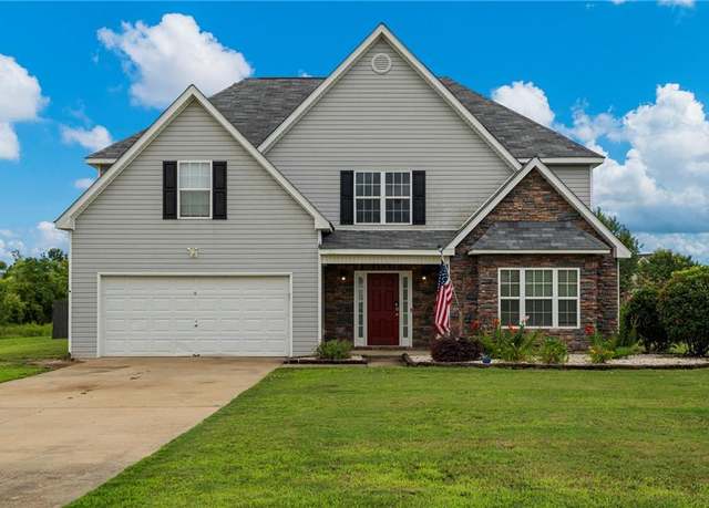 Property at 10 Apache Trl, Fort Mitchell, AL 36856, 5 beds, 3.5 baths