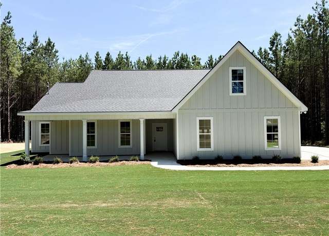 Property at 1484 Lee Rd 129, Salem, AL 36874, 4 beds, 2 baths