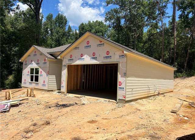 Property at 3008 23rd Ave, Phenix City, AL 36867, 3 beds, 2 baths