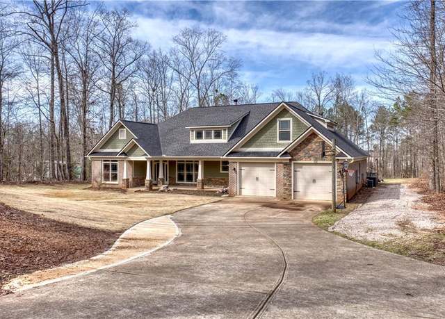 Property at 3441 Lee Road 250, Salem, AL 36874, 5 beds, 5.5 baths