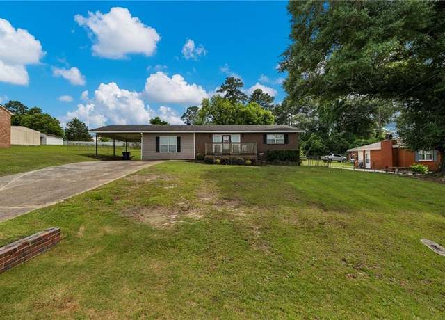 Property at 1409 Catherine Dr, Phenix City, AL 36867, 3 beds, 2 baths