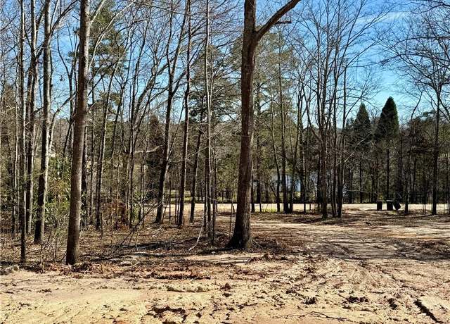 Property at 18 Three Lakes Dr, Phenix City, AL 36869
