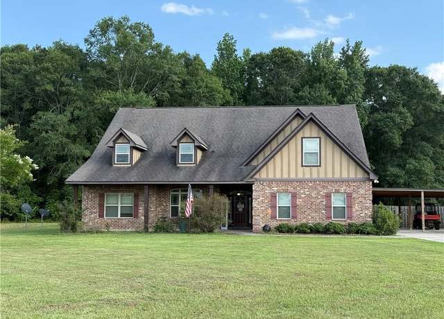 Property at 57 Sweetwater Park Dr, Fort Mitchell, AL 36856, 5 beds, 3.5 baths