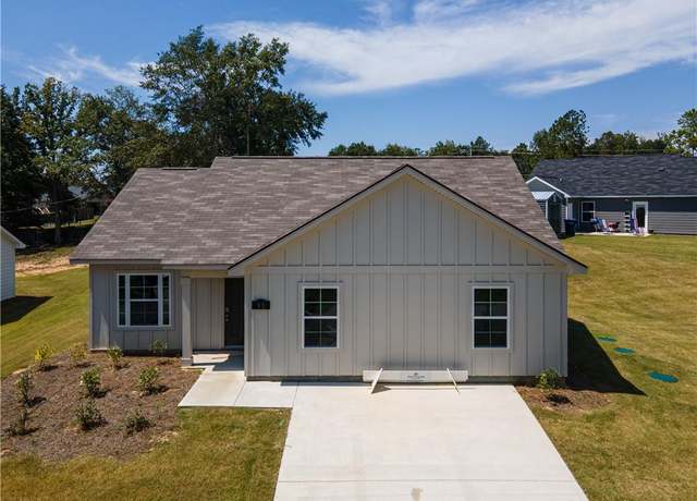 Property at 52 Lee Road 2033, Phenix City, AL 36870, 3 beds, 2 baths