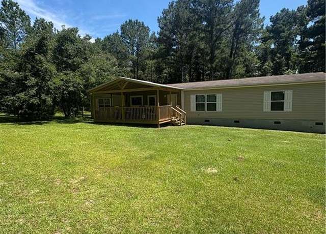 Property at 107 Oswichee Rd, Fort Mitchell, AL 36856, 4 beds, 2 baths