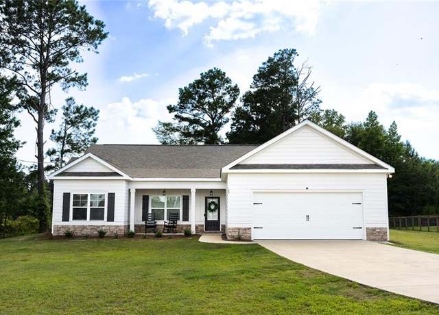 Property at 22 Pimlico Dr, Fort Mitchell, AL 36856, 4 beds, 2 baths
