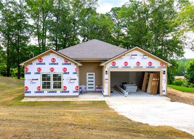 Property at 2900 23rd Ave, Phenix City, AL 36867, 3 beds, 2 baths