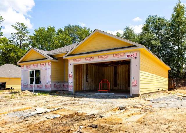 Property at 24 Wiggins Ln, Phenix City, AL 36869, 3 beds, 2 baths