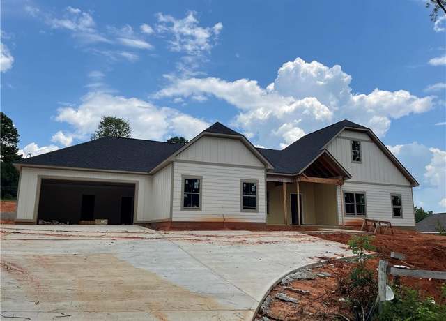 Property at 1043 Lee Road 315, Smiths Station, AL 36877, 4 beds, 2.5 baths