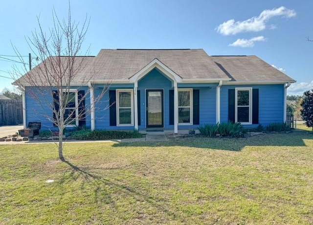 Property at 356 Lee Road 2095, Phenix City, AL 36870, 3 beds, 2 baths