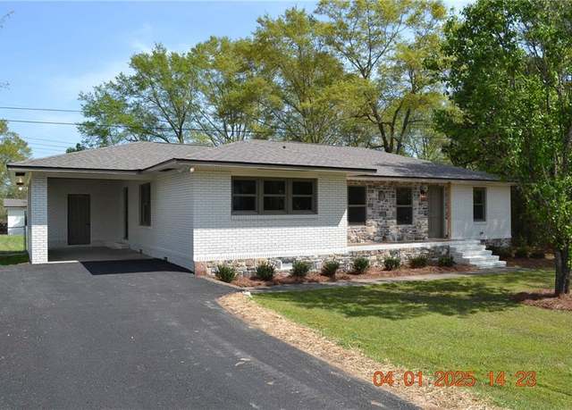 Property at 811 S Seale Rd, Phenix City, AL 36869, 3 beds, 2 baths