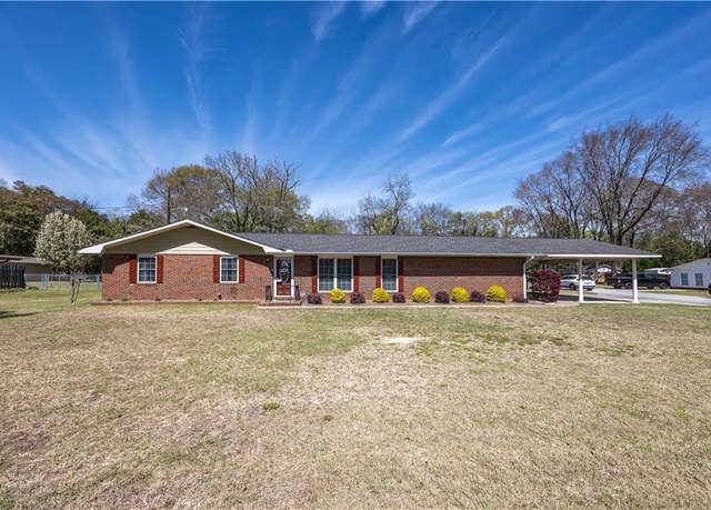Property at 1500 46th St, Phenix City, AL 36867, 3 beds, 2 baths