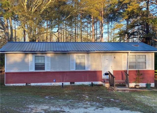 Property at 315 7th St SW, Lafayette, AL 36862, 3 beds, 1 bath
