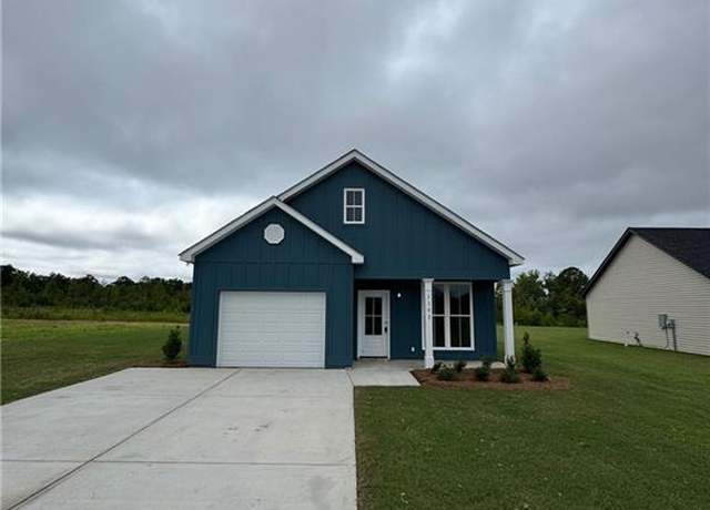 Property at 1102 30th St, Valley, AL 36854, 3 beds, 2 baths