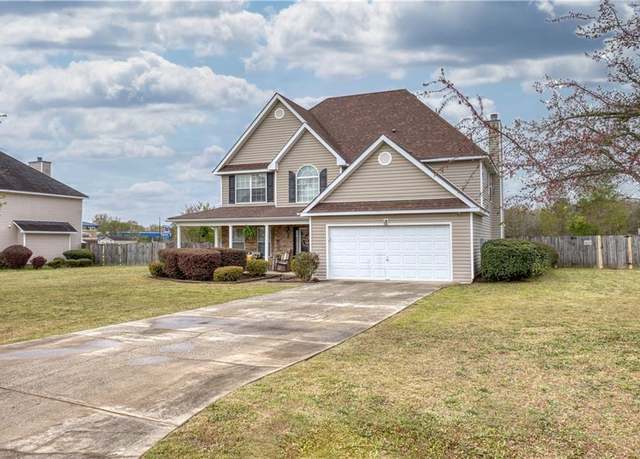 Property at 43 Seminole Trl, Fort Mitchell, AL 36856, 4 beds, 2.5 baths