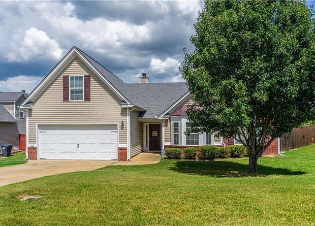 Property at 16 Springwood Ct, Phenix City, AL 36870, 4 beds, 3 baths