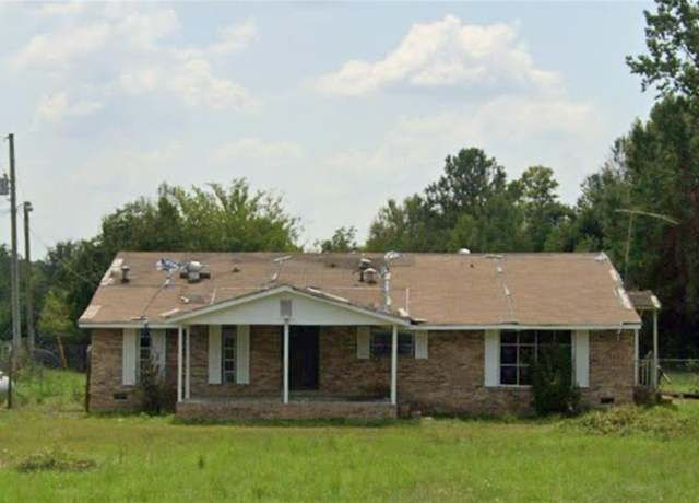 Property at 92 Owens Rd, Fort Mitchell, AL 36856, 3 beds, 2 baths