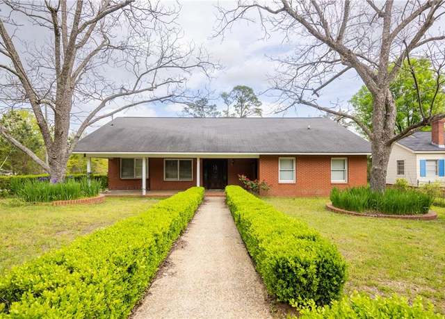 Property at 1810 13th St, Phenix City, AL 36867, 3 beds, 3 baths