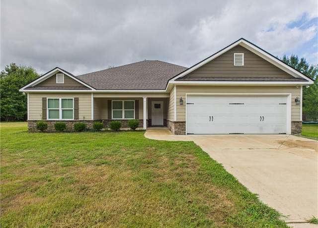 Property at 16 Isbell Rd, Fort Mitchell, AL 36856, 4 beds, 2 baths