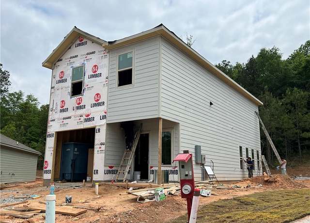 Property at 303 21st Ave, Phenix City, AL 36869, 4 beds, 2.5 baths