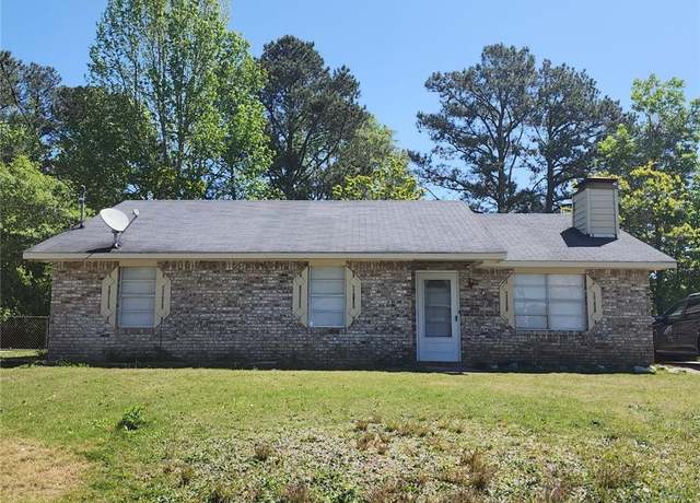 Property at 706 27th Ave, Phenix City, AL 36869, 3 beds, 2 baths