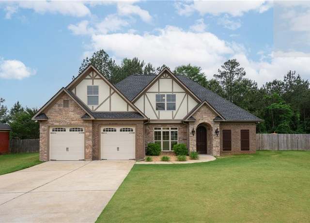 Property at 2708 Sawgrass Ln, Phenix City, AL 36867, 4 beds, 2.5 baths