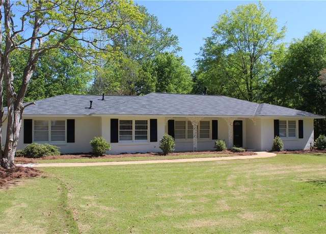 Property at 1006 N 17th St, Lanett, AL 36863, 3 beds, 2 baths