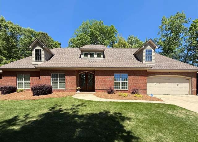 Property at 4503 Lakewood Park Dr, Phenix City, AL 36867, 4 beds, 3 baths