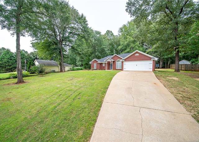Property at 1927 Lee Rd 281, Salem, AL 36874, 4 beds, 2 baths