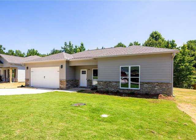 Property at 306 21st Ave Ave, Phenix City, AL 36869, 3 beds, 2 baths