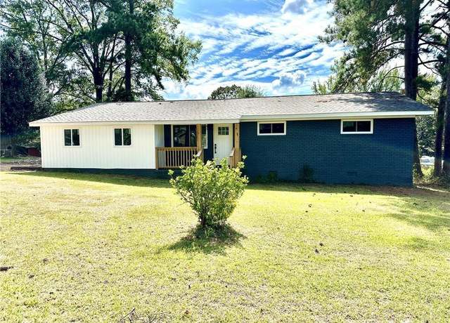 Property at 1402 30th St, Valley, AL 36854, 4 beds, 2 baths