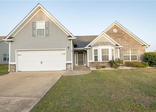 Property at 8 Springwood Ct, Phenix City, AL 36870, 4 beds, 3 baths