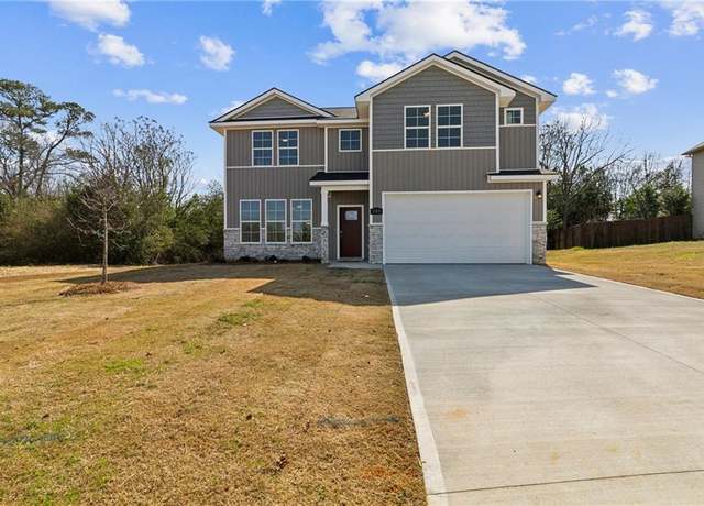 Property at 105 Ivy Glen Dr Dr, Perry, GA 31069, 4 beds, 3.5 baths
