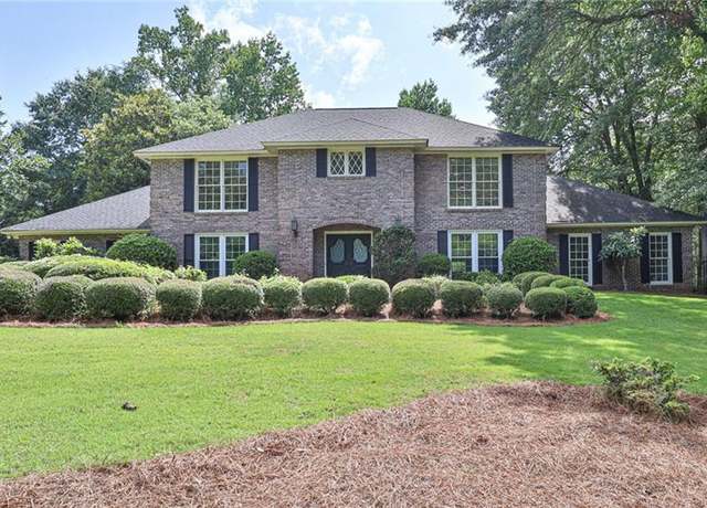 Property at 5875 Green Island Dr, Columbus, GA 31904, 4 beds, 3.5 baths
